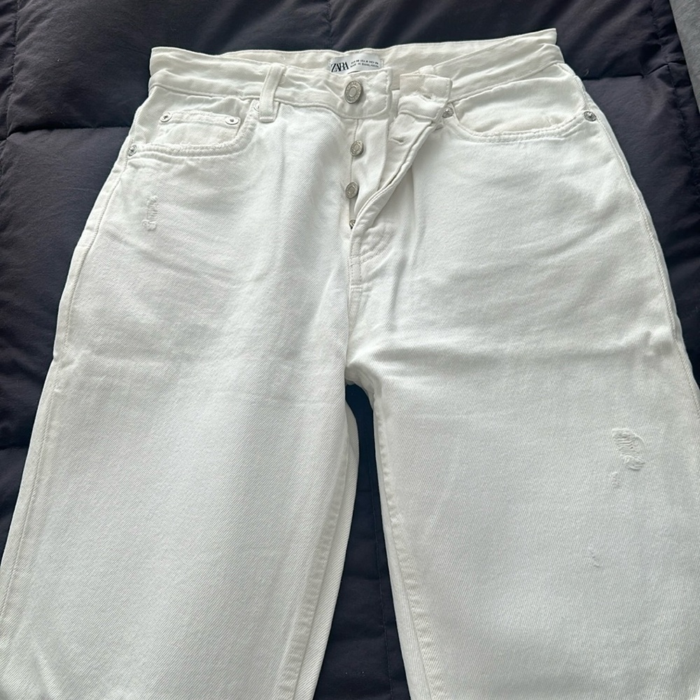 White Zara jeans